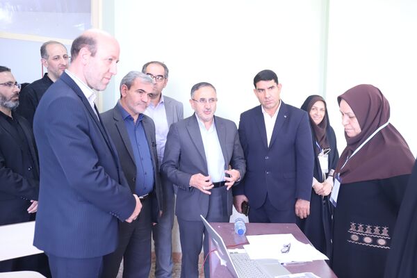 بازدید معاون حقوقی و امور مجلس وزیر آموزش و پرورش از حوزه ارزیابی پذیرفته شدگان کیفیت‌بخشی در آموزشگاه عفتیه تبریز