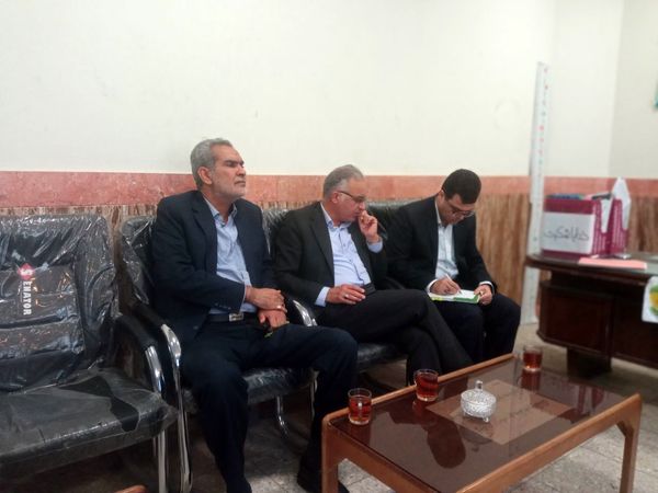 بازدید مدیر اداره ناحیه یک از دبیرستان گلشن آزادی
