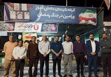 نقش‌آفرینی دانش‌آموزان دبیرستان رشد در غرفه شهدای دانش‌آموز ورامین