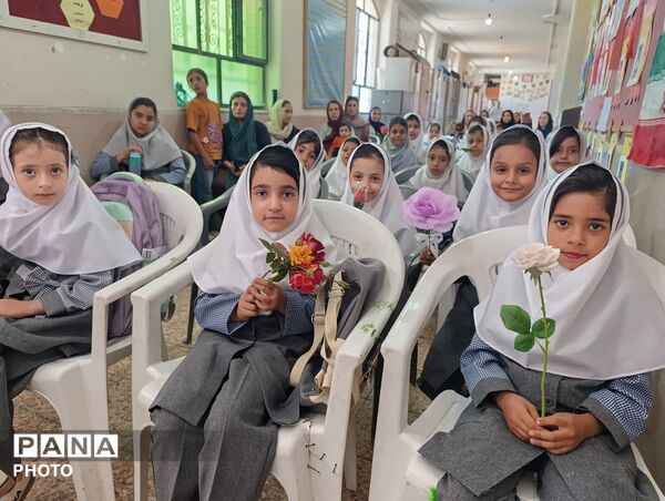 جشن شکوفه‌ها در قادرآباد