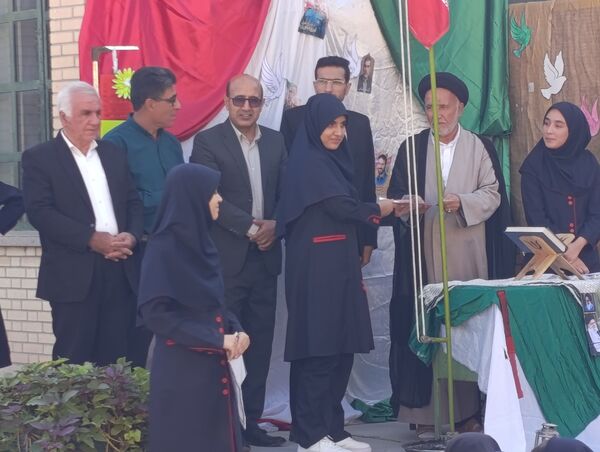 زنگ مهر در فراشبند به صدا در آمد