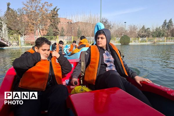 اردوی یک روزه دانش آموزان دبستان قلنبر در فرهنگسرای ولا شهرری 