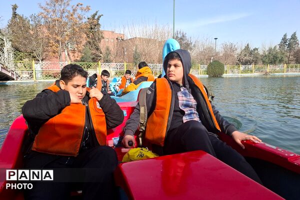 اردوی یک روزه دانش آموزان دبستان قلنبر در فرهنگسرای ولا شهرری 