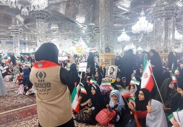 مراسم اربعین شهدای میناب و رهبر شهید در حرم رضوی