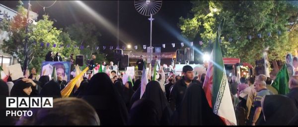 ما صحنه را خالی نمی کنیم