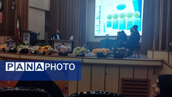 نشست تخصصی کارگروه‌های برنامه فراگیر پرورشی در البرز