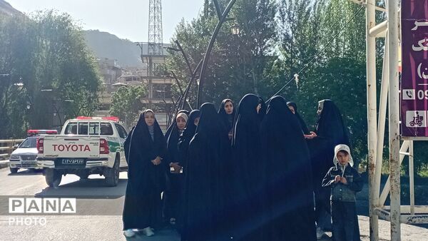 پیادروی خانوادگی در روستای مارکده سامان