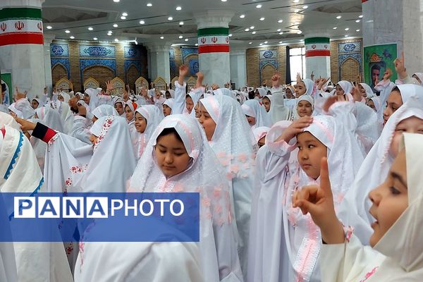 جشن تکلیف دانش‌آموزان دختر منطقه کهریزک 