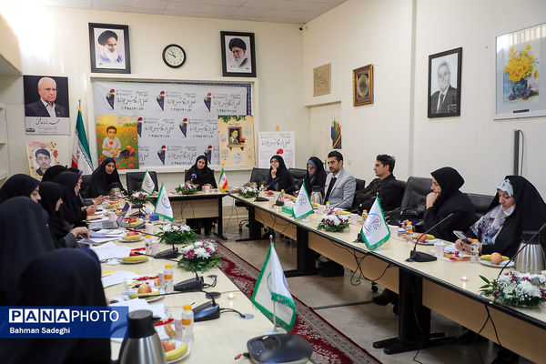  داوری و انتخاب آثار مرحله نهایی رویداد «فصلی از رویش جوانه‌ها»