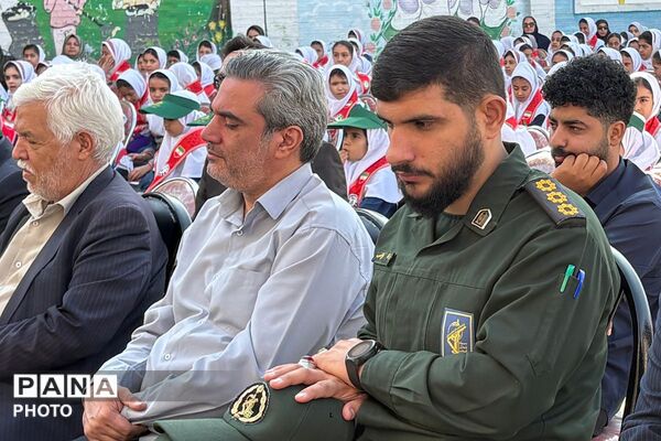 تبلور معنویت و انسانیت در جشن عاطفه‌ها دبستان دخترانه حضرت صدیقه(س) ملارد