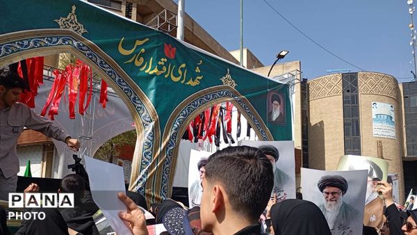 وداع با شهدای مدافع اقتدار وطن در شیراز