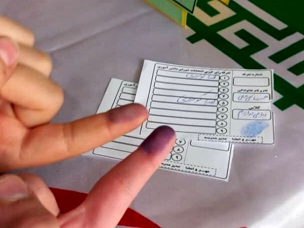 دانش‌آموزان با حضور در انتخابات شورای دانش‌آموزی،روحیه‌ مشارکت و همدلی را به نمایش گذاشتند