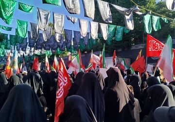 نورآباد در سوگِ خورشید؛ وداع اشک‌بار مردم با رهبر شهید