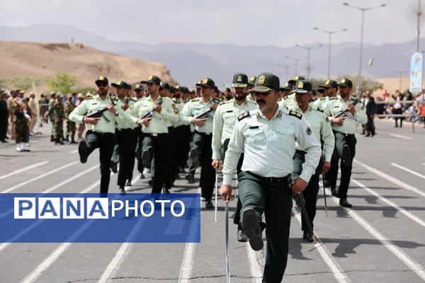 مراسم گرامیداشت روز ارتش در بیرجند 