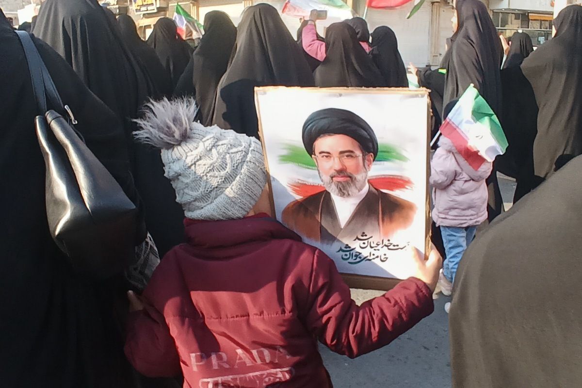 دست خدا بر سر ماست خامنه ای رهبر ماست 