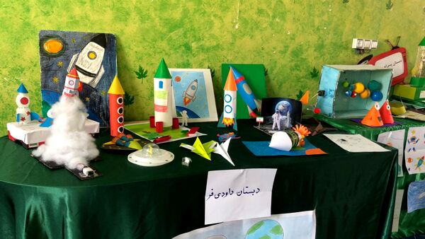 نمایشگاه آثار هفته جهانی فضا در حاجی‌آباد