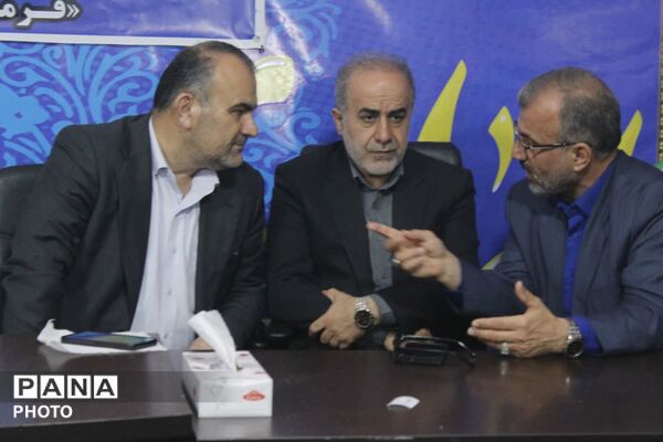 میز ارتباطات مردمی با حضور مدیرکل آموزش و پرورش مازندران 