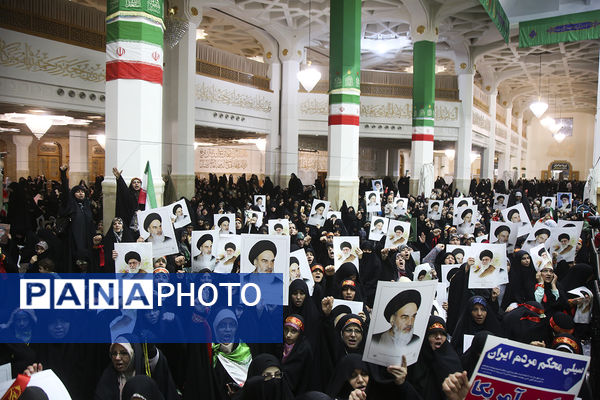 اجتماع بزرگ «فداییان ولایت، مدافعان وطن» در قم