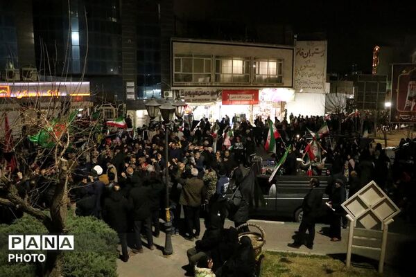 گردهمایی پرشور مردم وفادار و انقلابی چهاردانگه در دفاع از میهن و آرمان های انقلاب