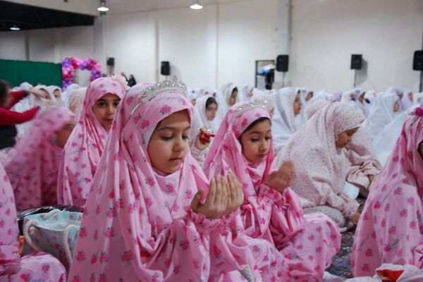 جشن فرشته‌ها در شهر قیامدشت ری یک