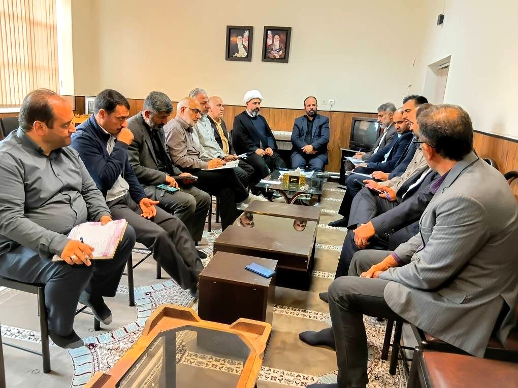 حضور دانش‌آموزان در اجتماعات شبانه، التیامی بر دردهای روحی و روانی است