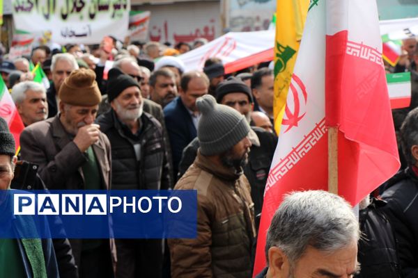 گلستانی از غرور در سملقان؛ موج حضور مردم در جشن انقلاب