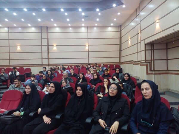 آیین تجلیل از دانش‌آموزان برتراستانی و کشوری در پژوهش سرای دکتر حسابی شهرستان قدس 