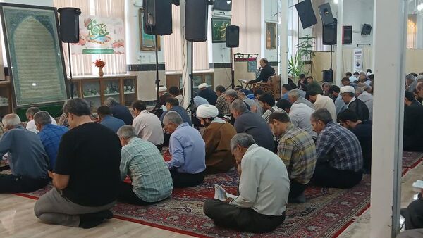 مراسم قرائت پر فیض دعای امام حسین (ع) در روز عرفه در حسینیه مرکزی آباده