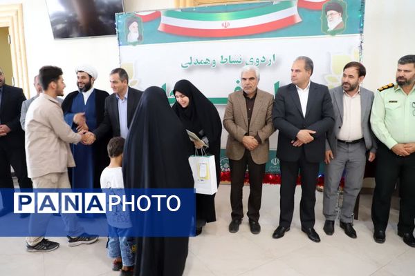 تقدیر مدیرکل آموزش و پرورش آذربایجان شرقی از فرزندان دانش‌آموز شهدای اقتدار