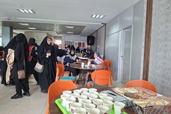 اردوی یک روزه دبیرستان امام خامنه‌ای در موسسه فرهنگی ورزشی ایثار 