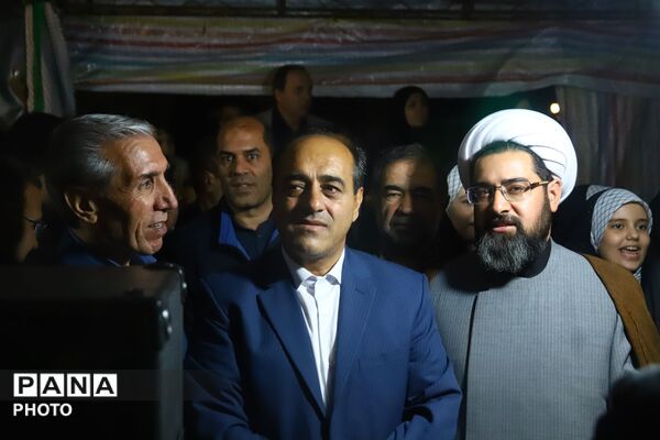  اجتماع باشکوه خانواده‌های شاهد و ایثارگر در تجدید میثاق با ولایت