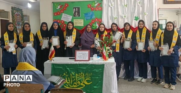 تقدیر از نفرات برتر درسی فرهنگی و هنری جشنواره خوارزمی همزمان با عید غدیر
