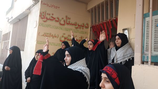  شهید گمنام ۱۷ ساله مهمان ویژه دبیرستان دخترانه امام حسین(ع) دوره اول  واحد ۳
