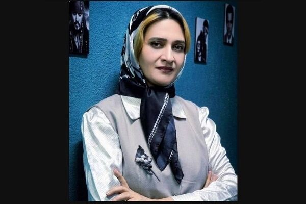 تارا برزی «باران نم‌نم خواهد بارید» را روی صحنه می‌برد