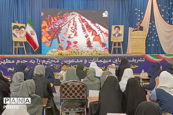 اجتماع بزرگ دختران ایران در سالروز میلاد حضرت معصومه (س) و روز دختر به یاد شهدای دانش آموز میناب