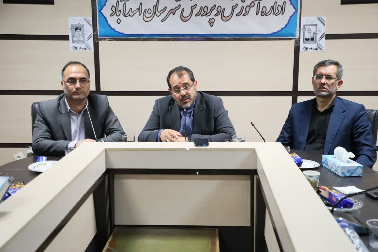 تهاجم دشمن خسارت‌بار بود اما برکات بزرگی برای نظام آموزشی داشت