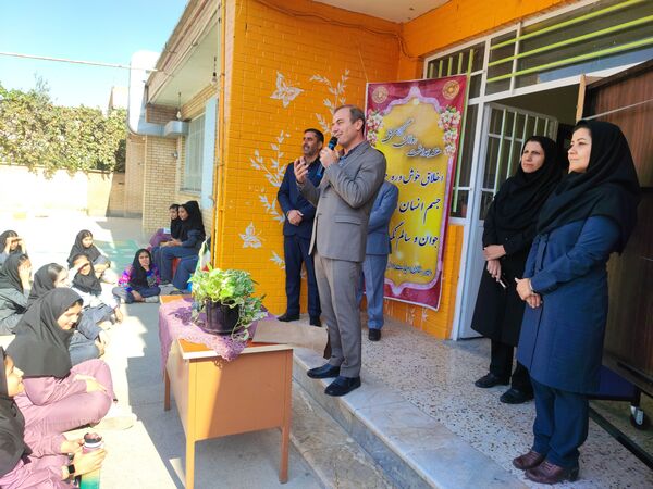نواختن زنگ آغاز هفته سلامت روان در شهرستان سملقان