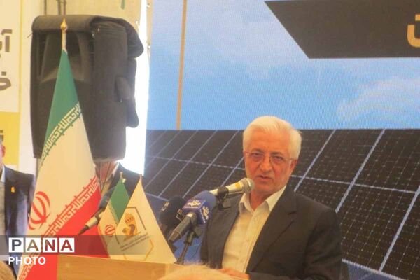 افتتاح نیروگاه خورشیدی ۷۲ مگاواتی قاسم خان اسفراین با حضور وزیر نیرو