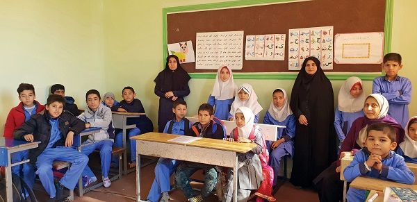 مدرسه را با هزینه شخصی تجهیز کردم