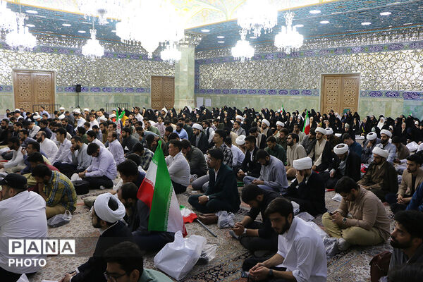 جشن ازدواج طلبگی ۲۰۰ زوج در حرم حضرت معصومه(س)