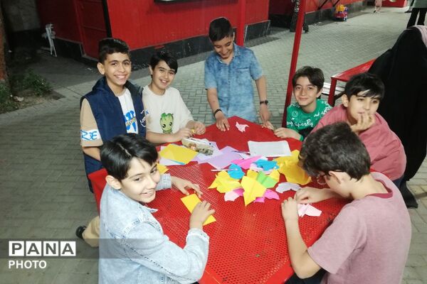 دهه نودی‌ها در میدان