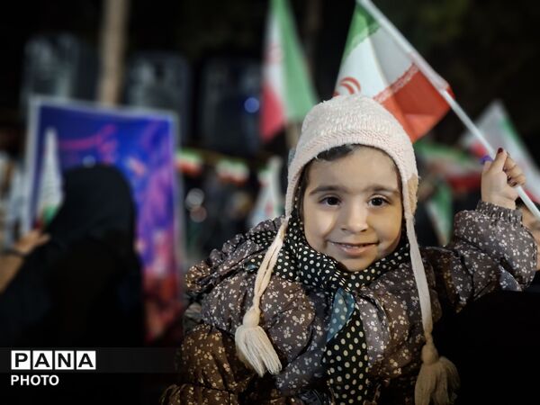  شهر فروغ آفتاب میزبان چهلمین شب پرواز فرشتگان مدرسه شجره‌ طیّبه 