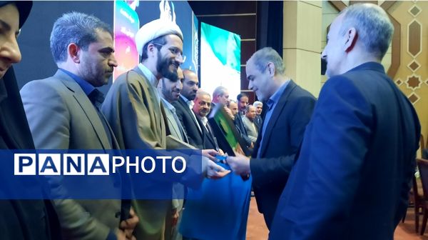  اختتامیه دهمین جشنواره کشوری نوجوان خوارزمی در مشهد