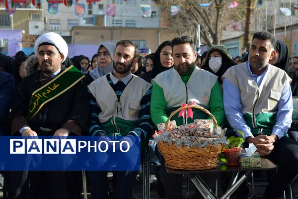 طنین زنگ انقلاب در بهارستان‌دو 