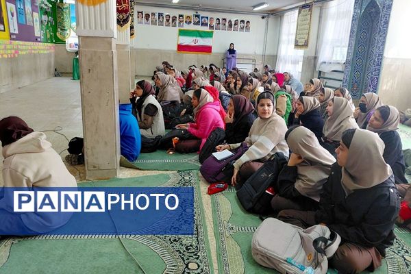 نمایشگاه دانش آموزی مدرسه الزهرا پردیس 