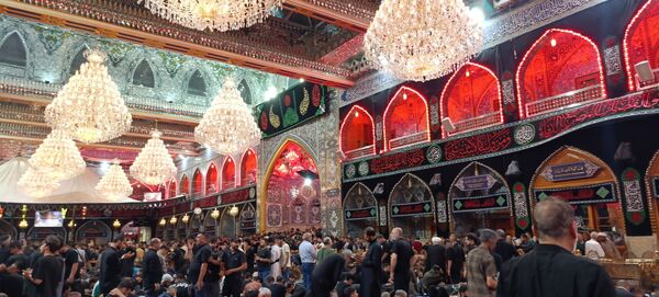 کاروان عاشقان به کربلا رسیدند؛ خیابان‌ها غرق در زمزمه «لبیک یا حسین»