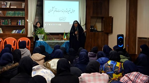 کارگاه راز جذابیت دختران در دبیرستان نورالهدی تبادکان