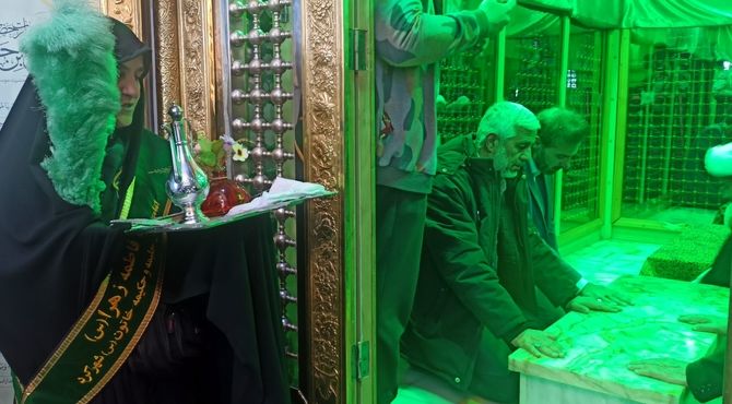 آیین غبار روبی امامزادگان دوخاتون شهرکرد در دهه کرامت