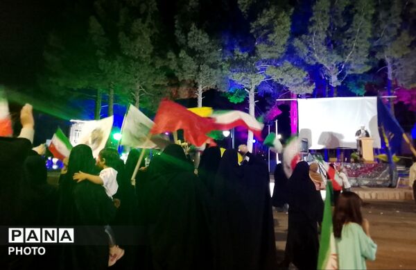 حضور پرشور مردم رشتخوار در تجمعات شبانه؛ تاکید بر وحدت و همبستگی
