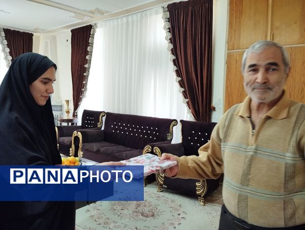 دیدار اعضای انجمن اسلامی هنرستان بصیرت آشخانه با همسر جانباز رسایی پور